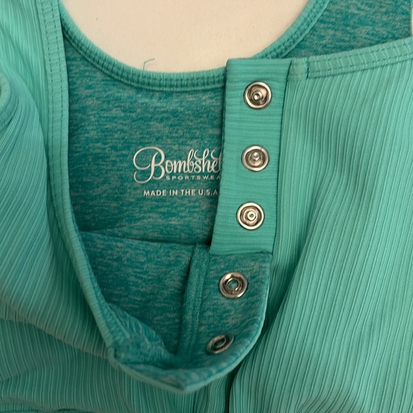 Turquoise Blue Tie Top & Scrunch Butt Leggings size small - Picture 3 of 9